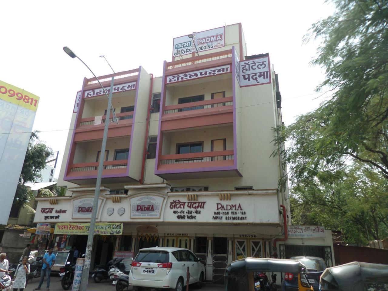 Hotel Padma Nashik Bagian luar foto
