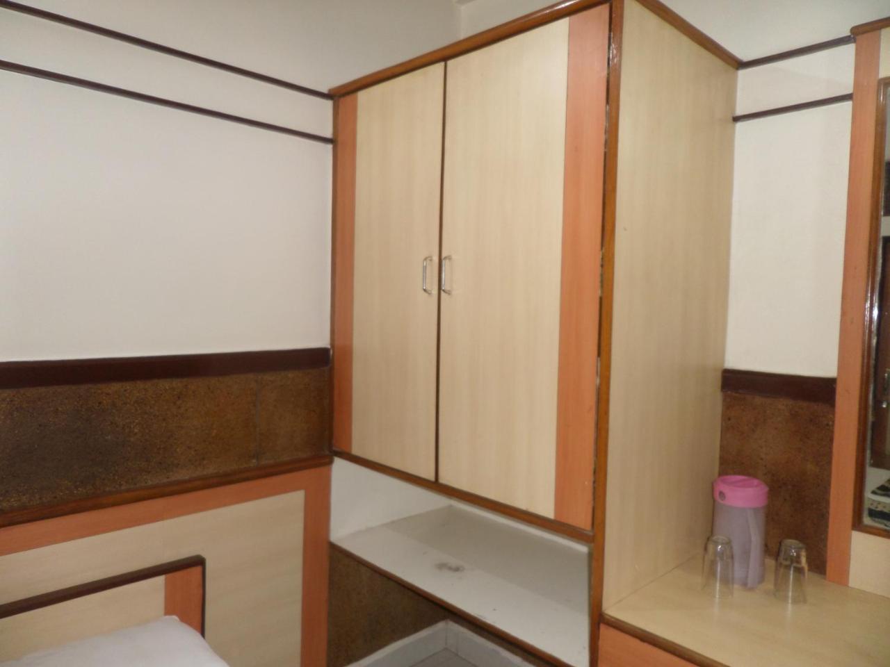 Hotel Padma Nashik Bagian luar foto